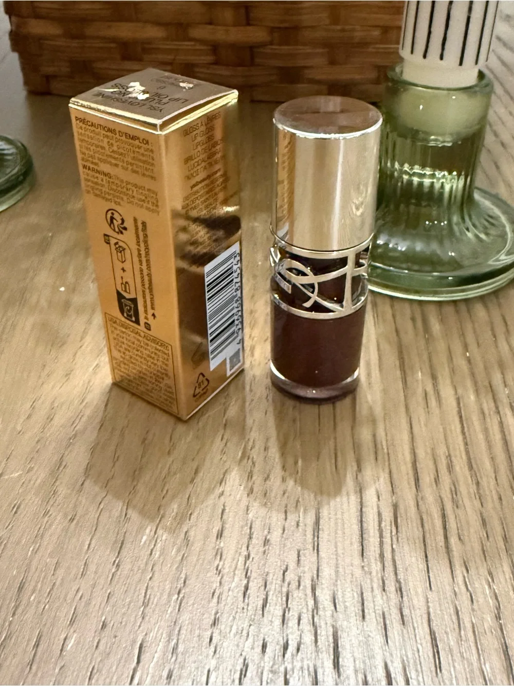 Yves Saint Laurent Loveshine Plumping Lip Oil Gloss - Espresso Stardust (6)